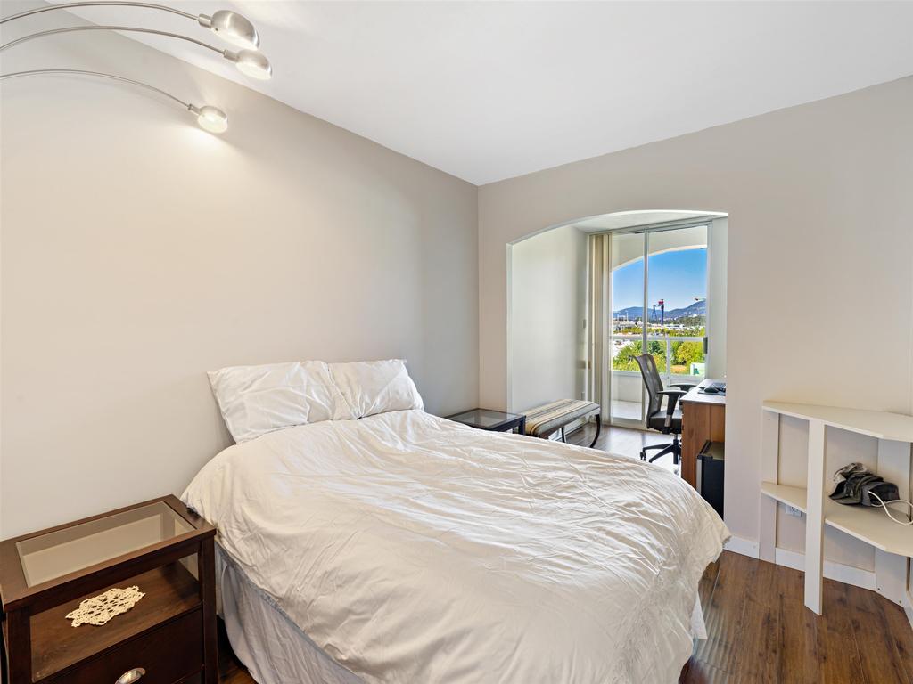 Listing Image for R3090235