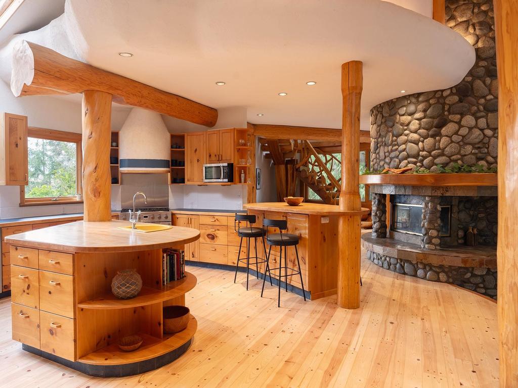 Listing Image for R3090238