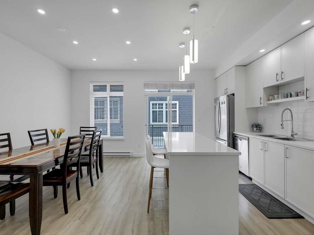 Listing Image for R3090242