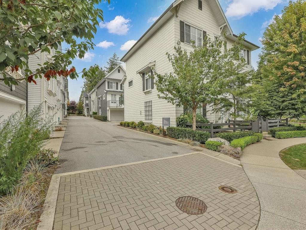 Listing Image for R3090242