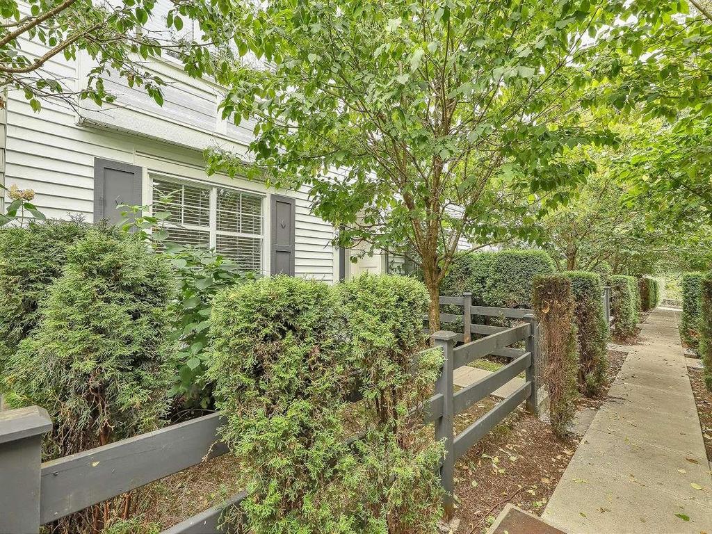 Listing Image for R3090242