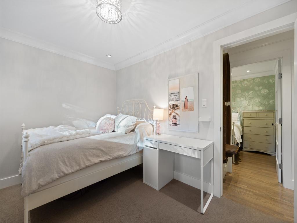 Listing Image for R3090265