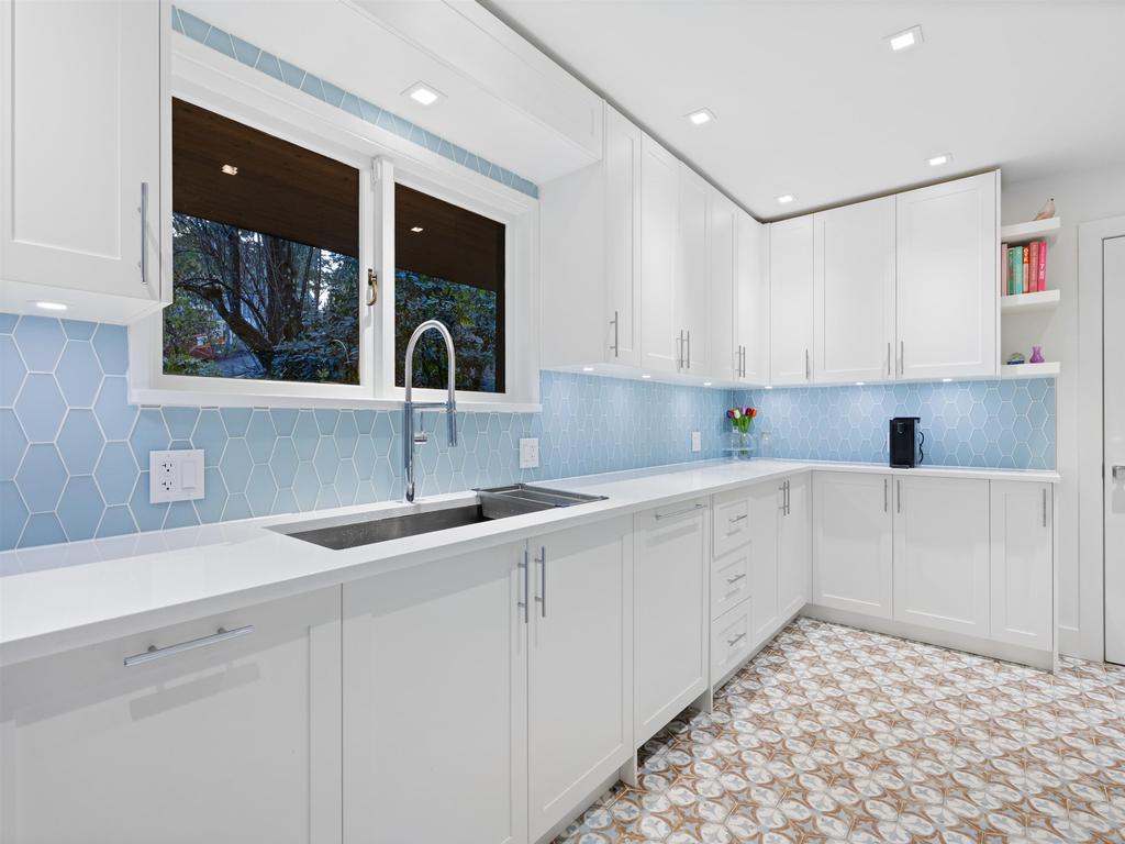 Listing Image for R3090265