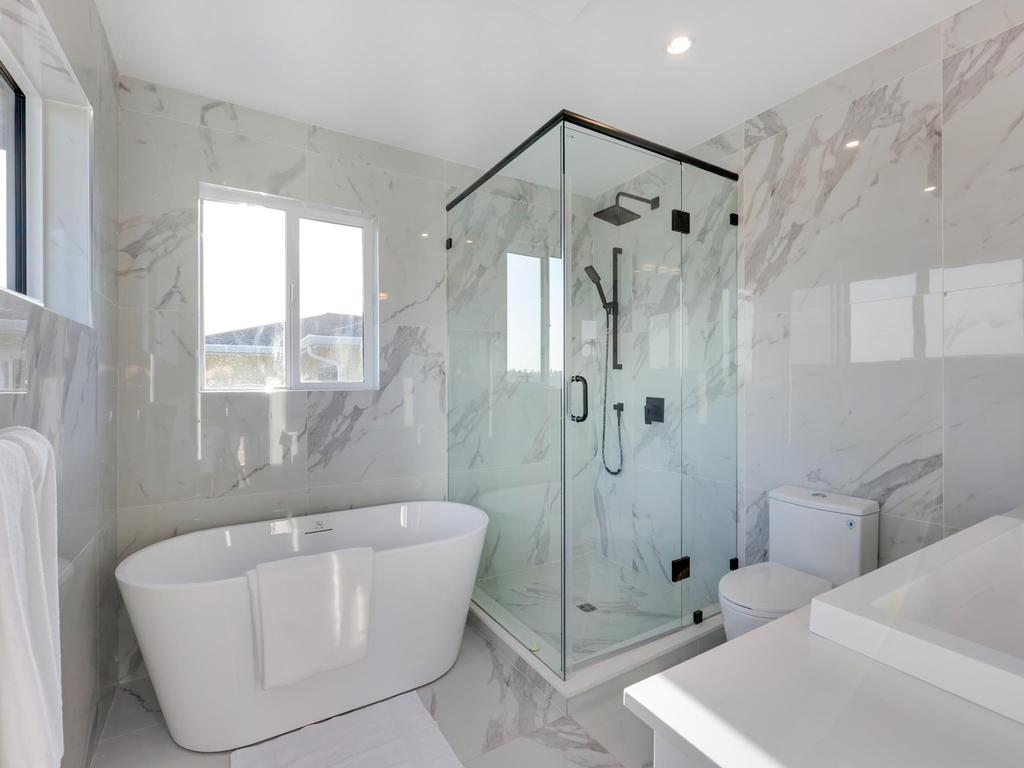 Listing Image for R3090270