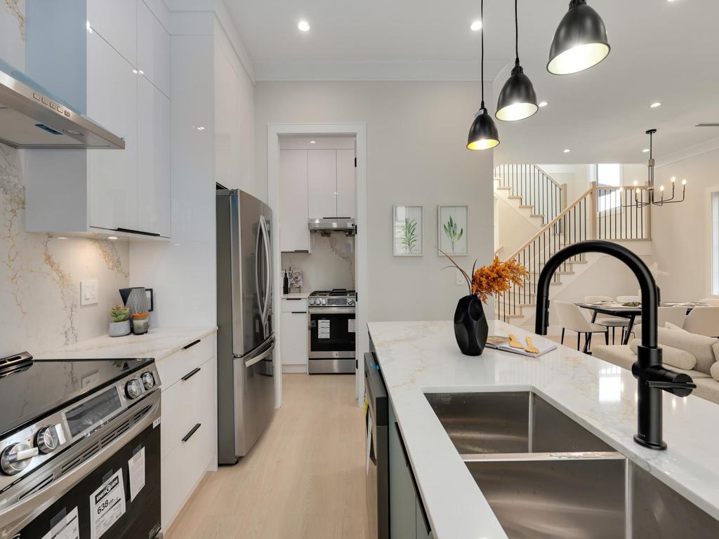 Listing Image for R3090270