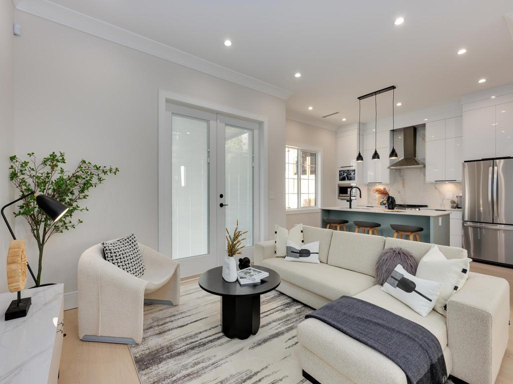 Listing Image for R3090270