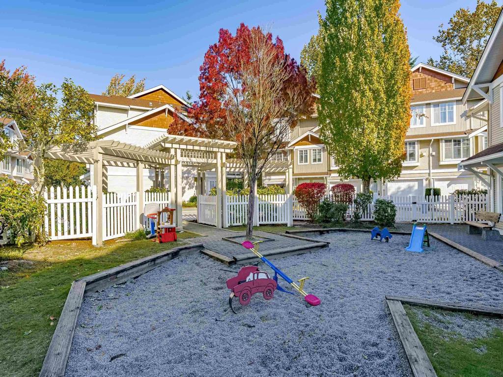 Listing Image for R3090275