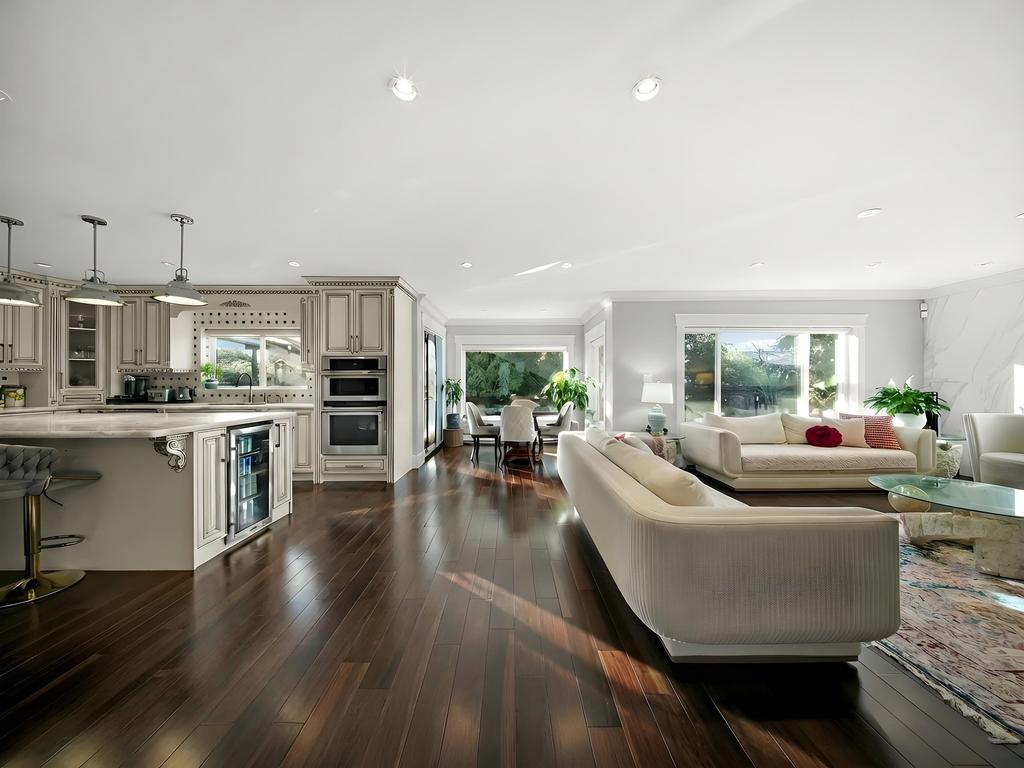 Listing Image for R3090281