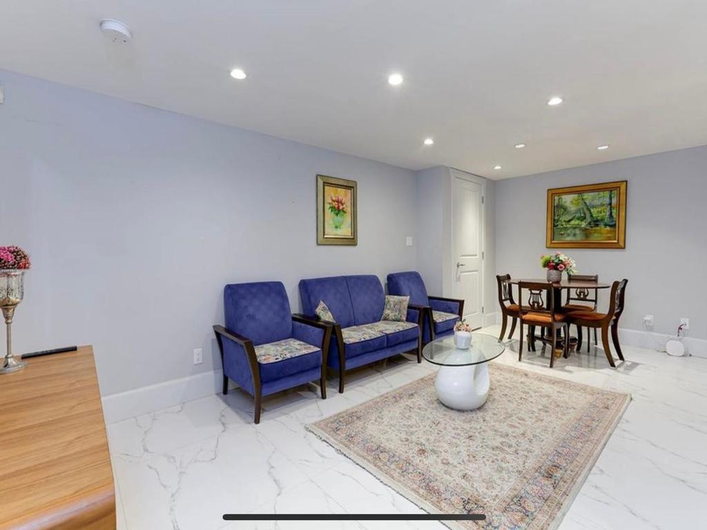 Listing Image for R3090281