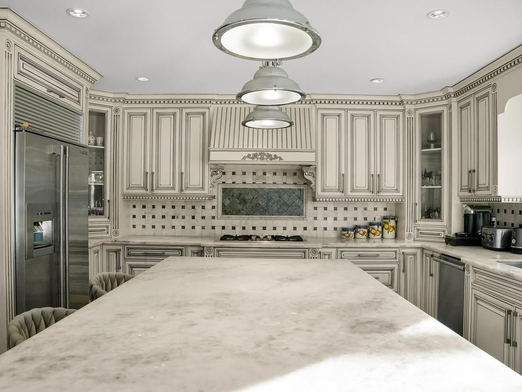 Listing Image for R3090281