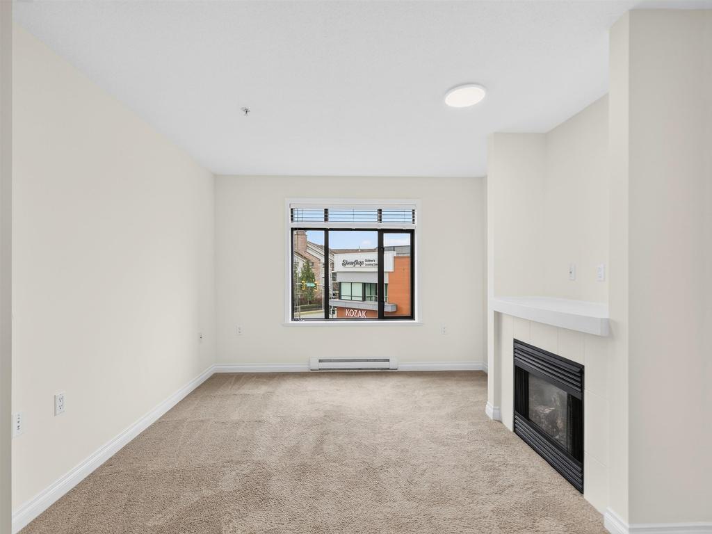 Listing Image for R3090292