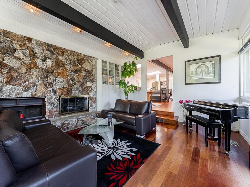 Listing Image for R3090293