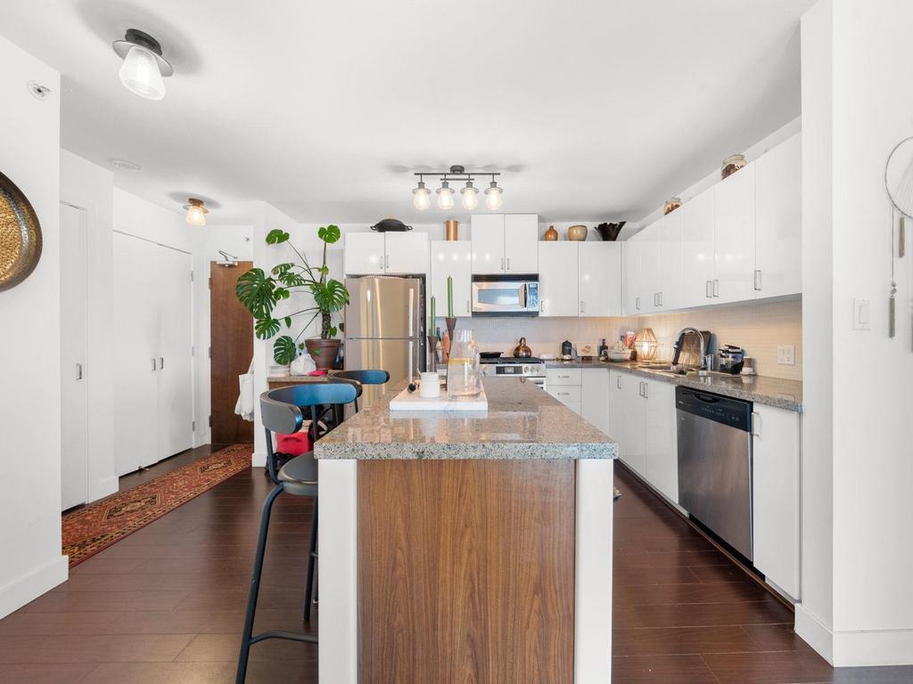 Listing Image for R3090296