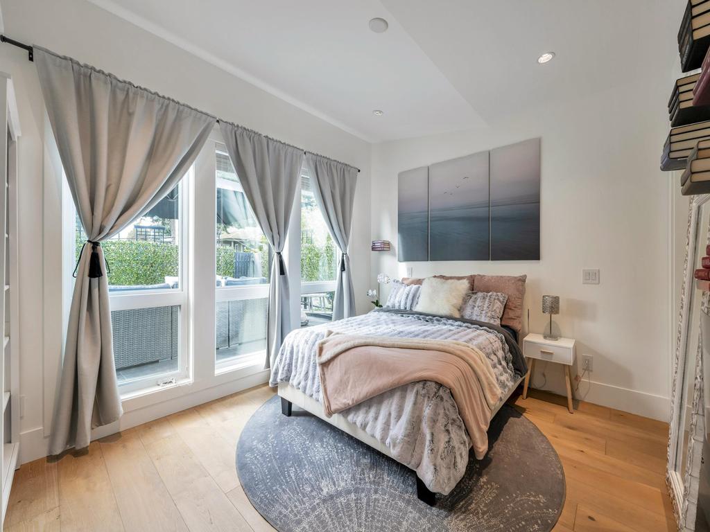 Listing Image for R3090298