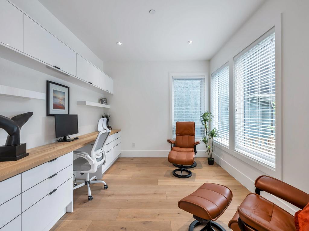 Listing Image for R3090298