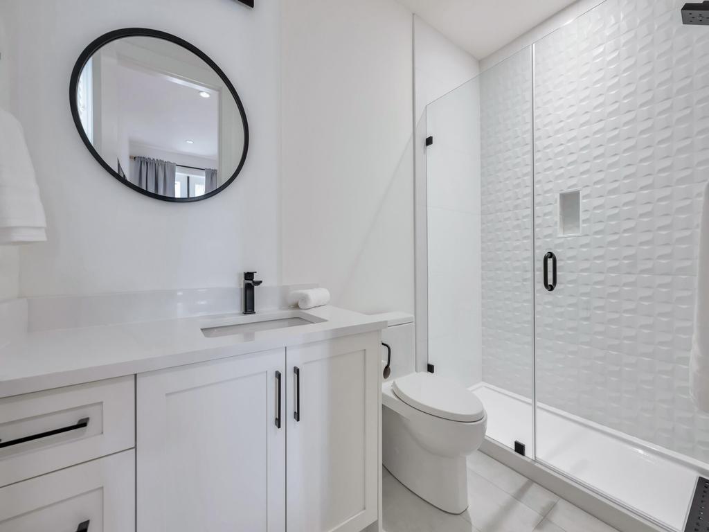 Listing Image for R3090298