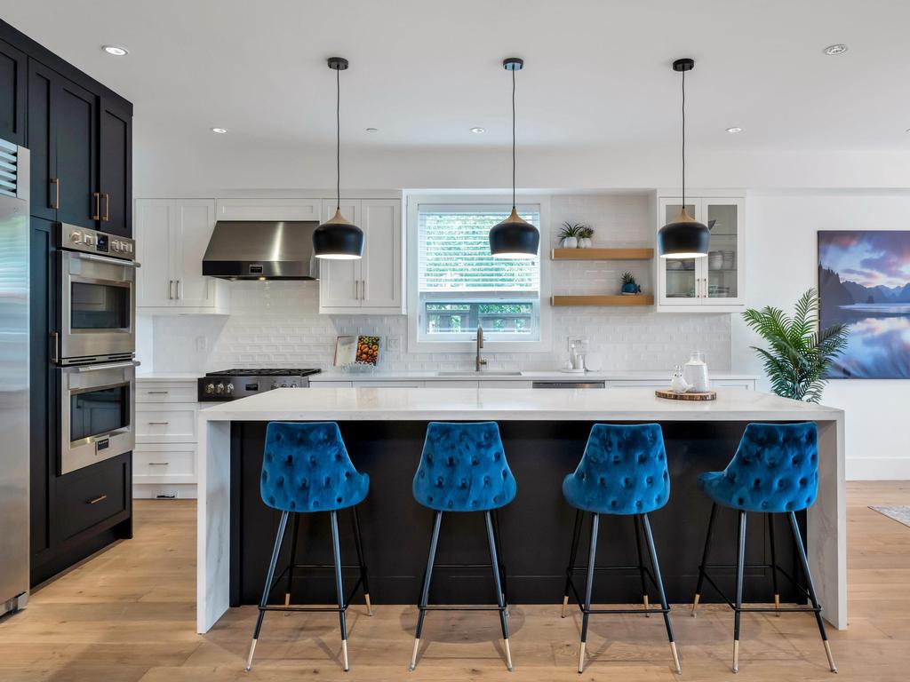 Listing Image for R3090298