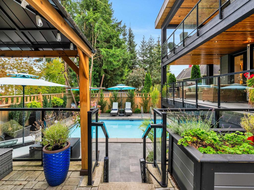 Listing Image for R3090298