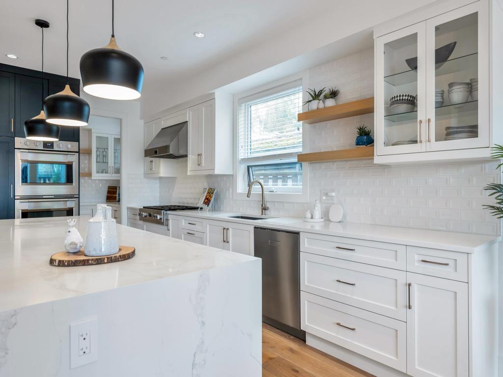 Listing Image for R3090298