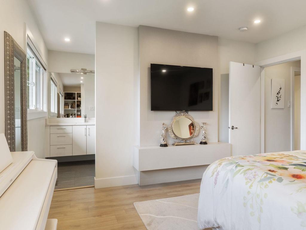 Listing Image for R3090320