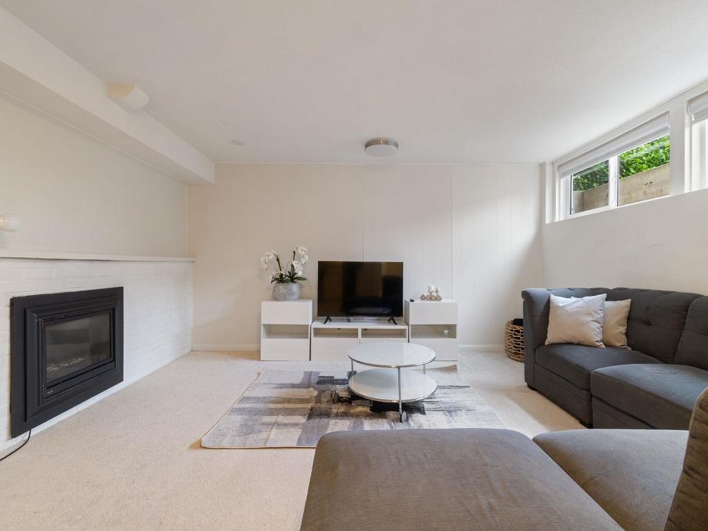 Listing Image for R3090320