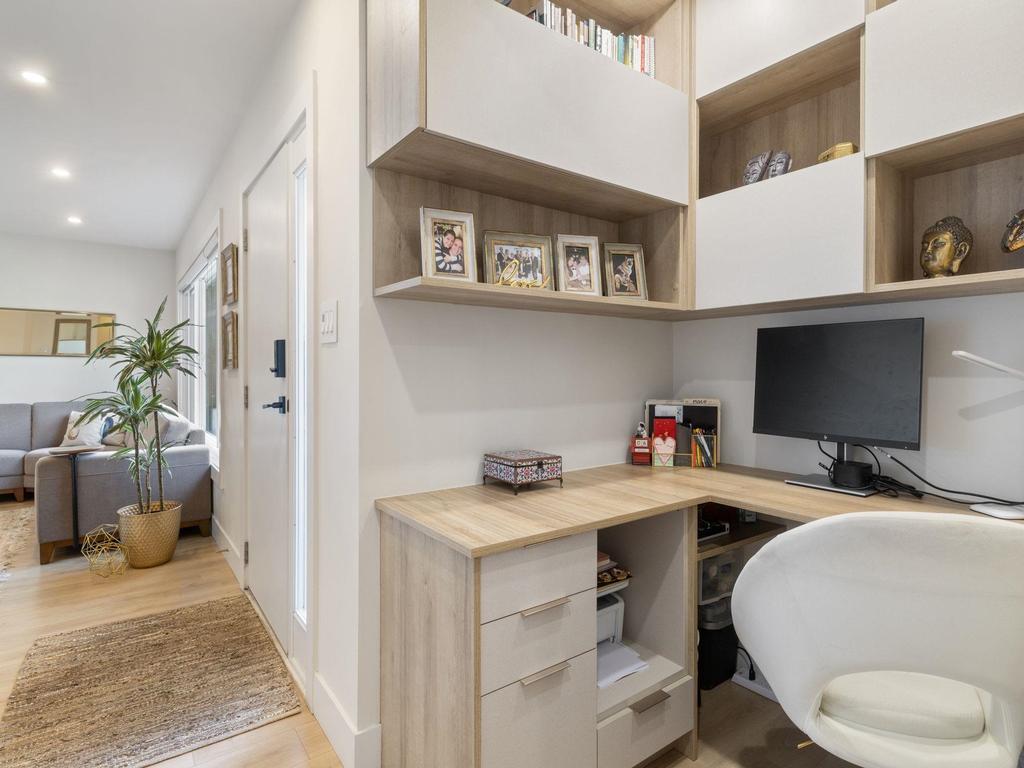 Listing Image for R3090320