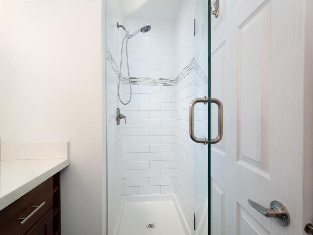 Listing Image for R3090349