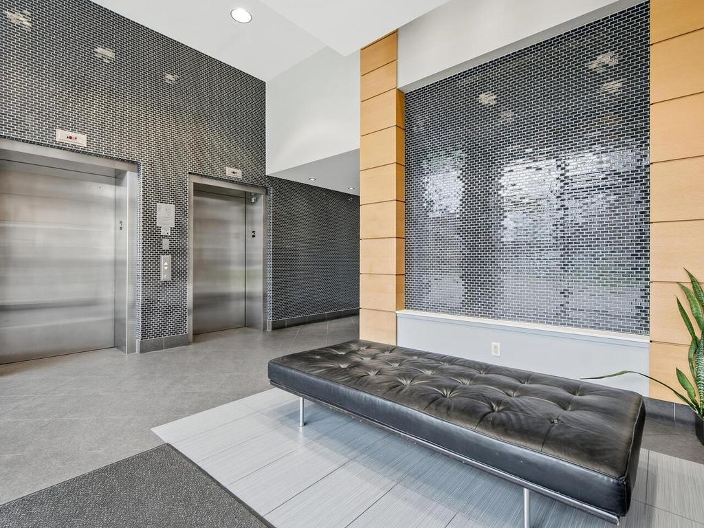 Listing Image for R3090353