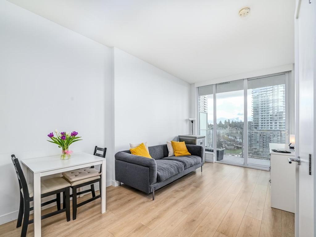 Listing Image for R3090360