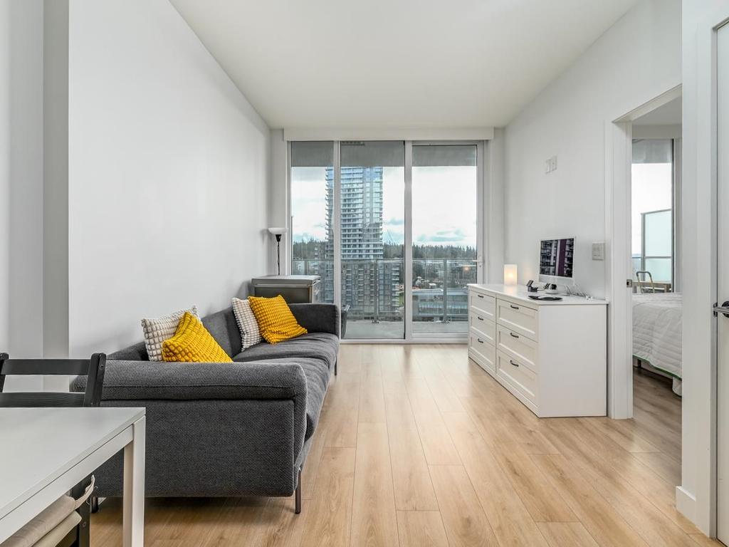 Listing Image for R3090360