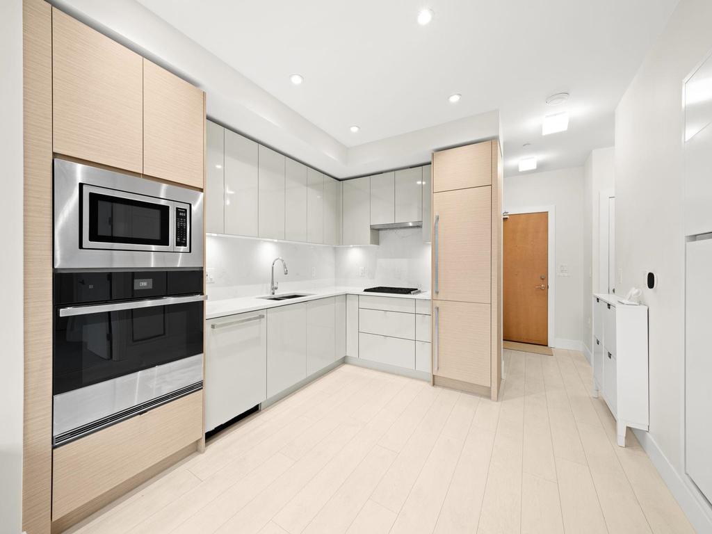 Listing Image for R3090376