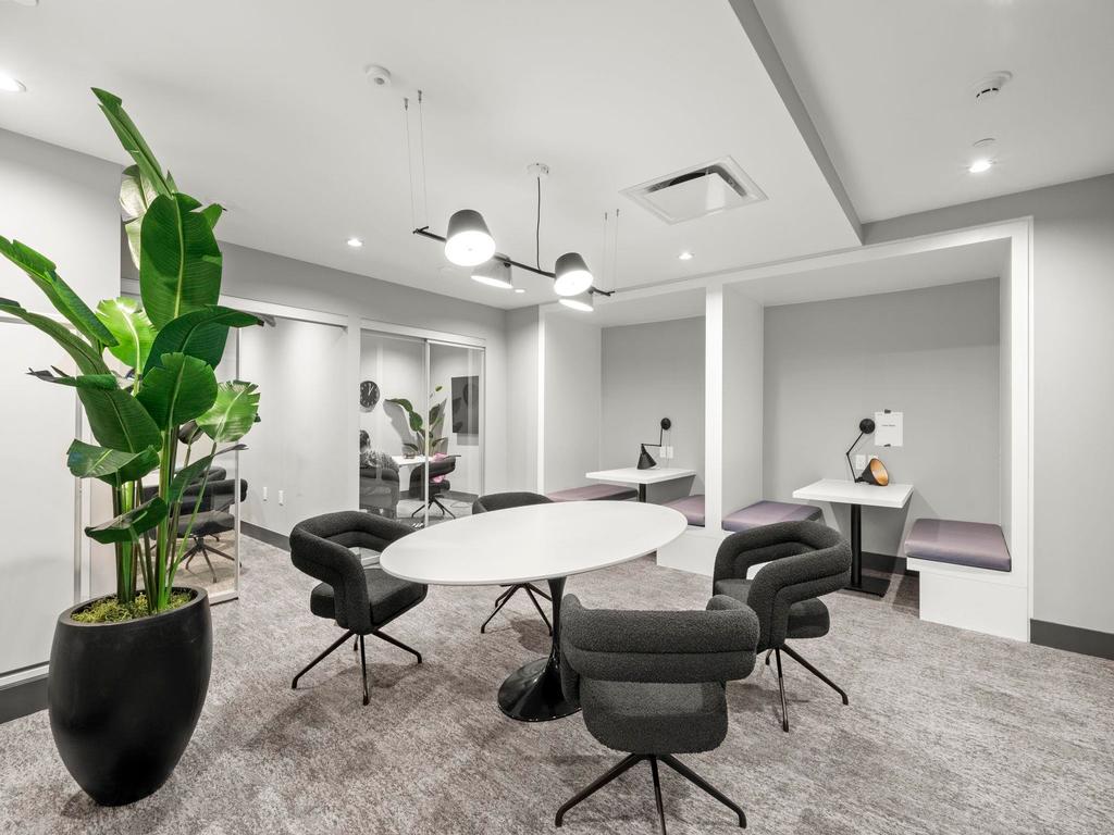 Listing Image for R3090376