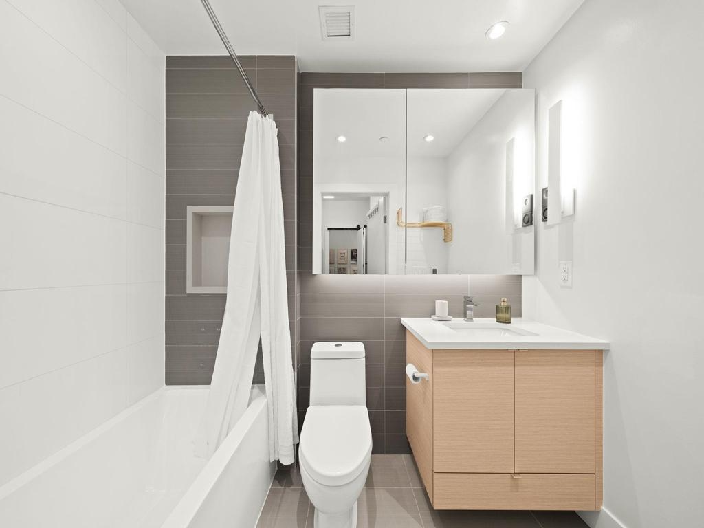 Listing Image for R3090376