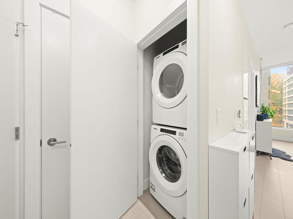 Listing Image for R3090376