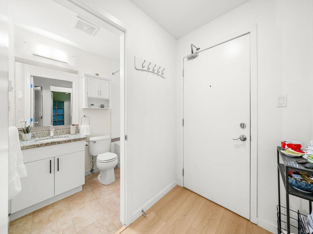 Listing Image for R3090381