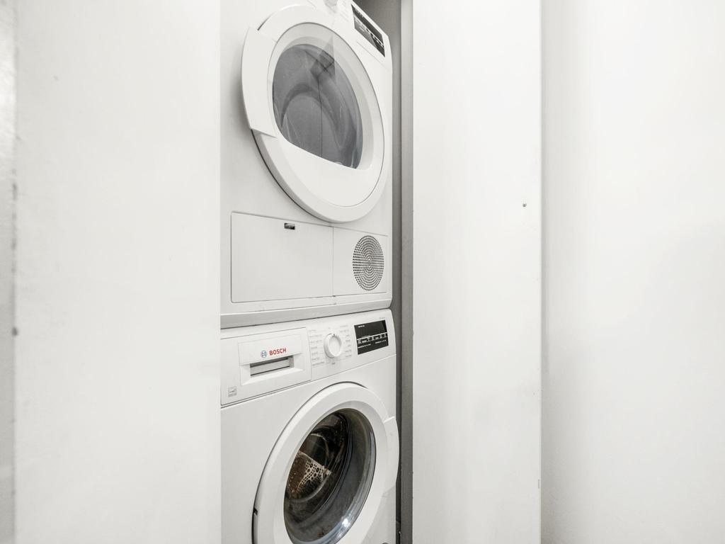 Listing Image for R3090381