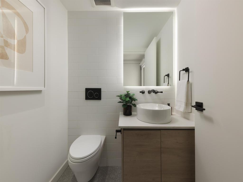 Listing Image for R3090390