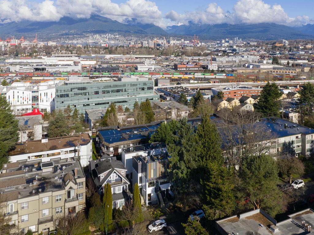 Listing Image for R3090390