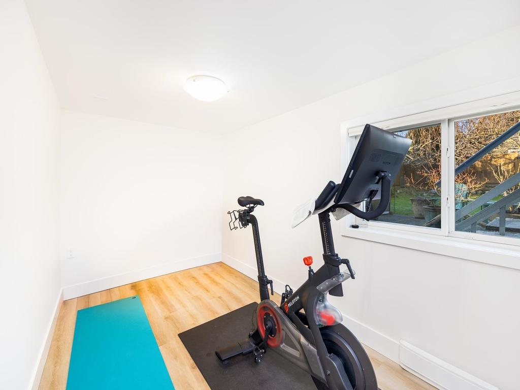 Listing Image for R3090393