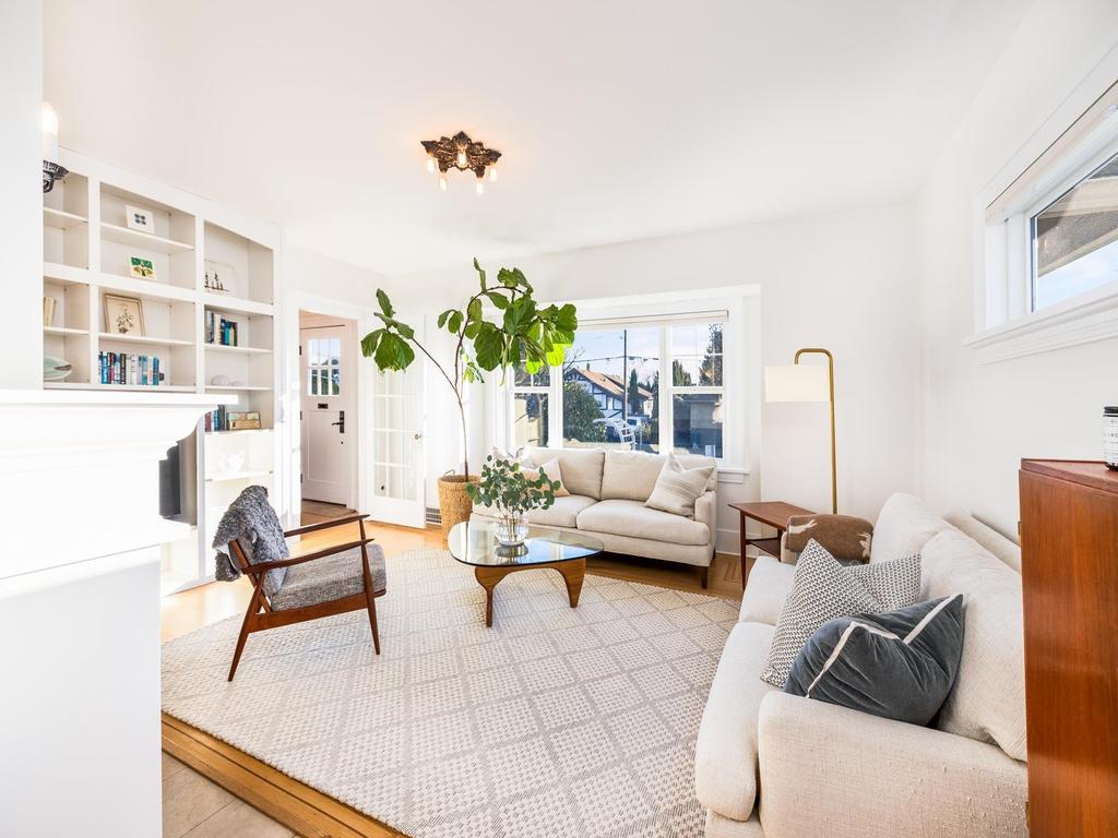 Listing Image for R3090393