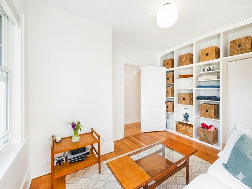 Listing Image for R3090393