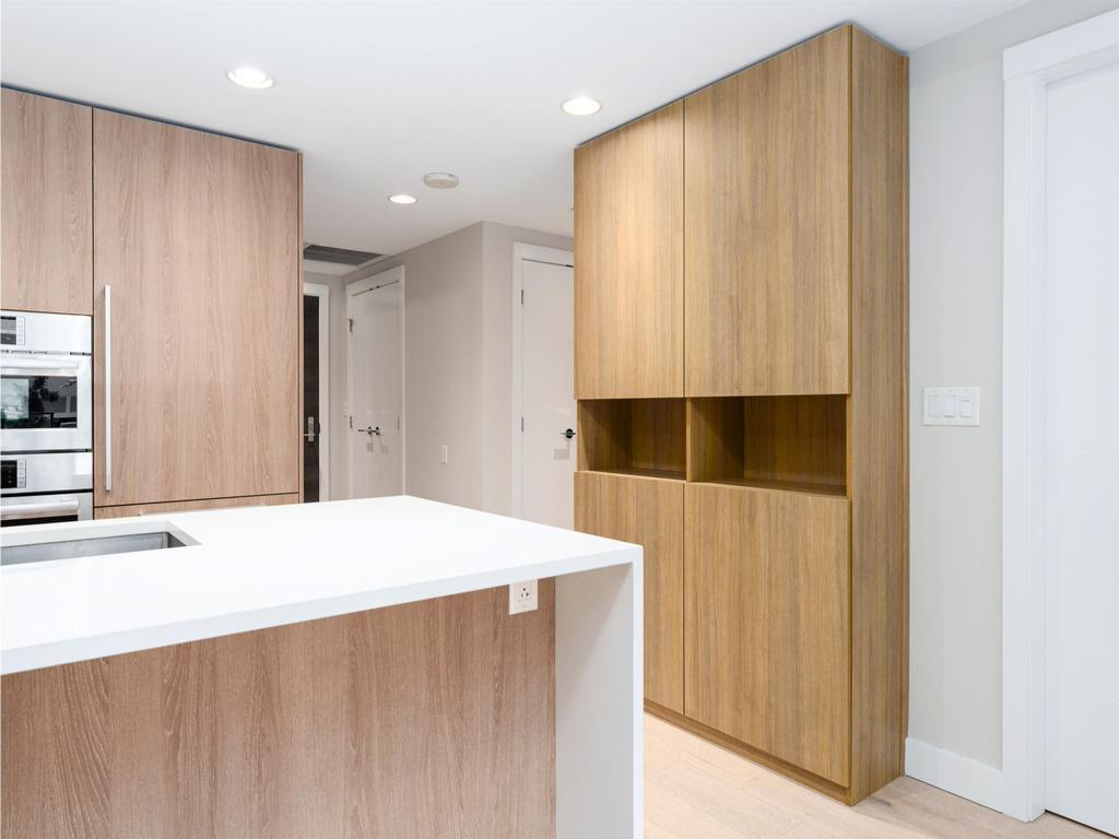 Listing Image for R3090401