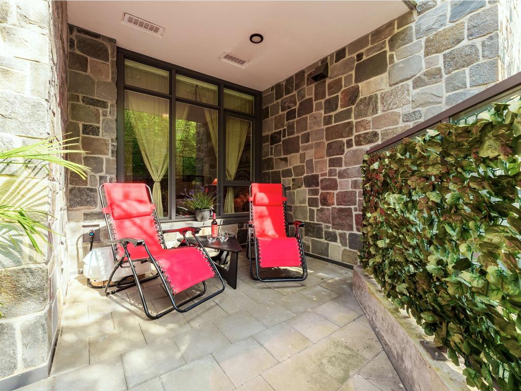 Listing Image for R3090401