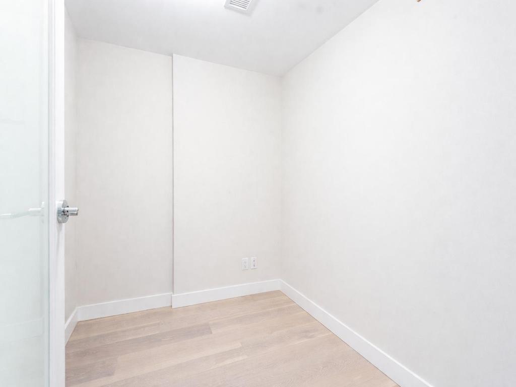 Listing Image for R3090401