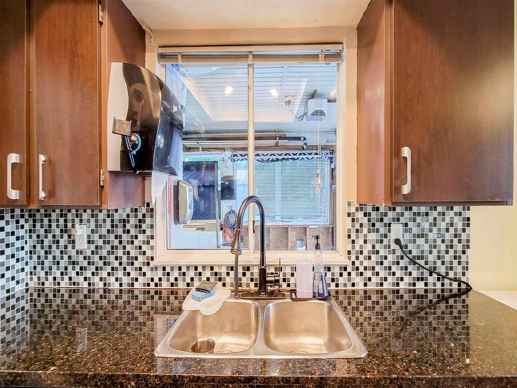 Listing Image for R3090405