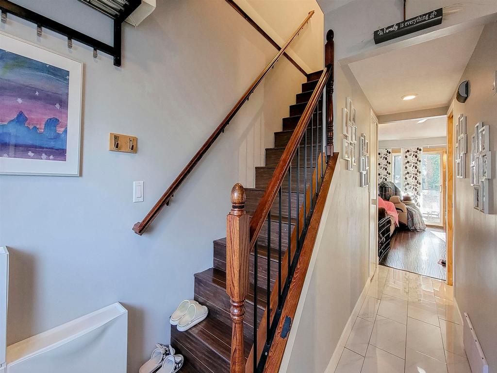 Listing Image for R3090405