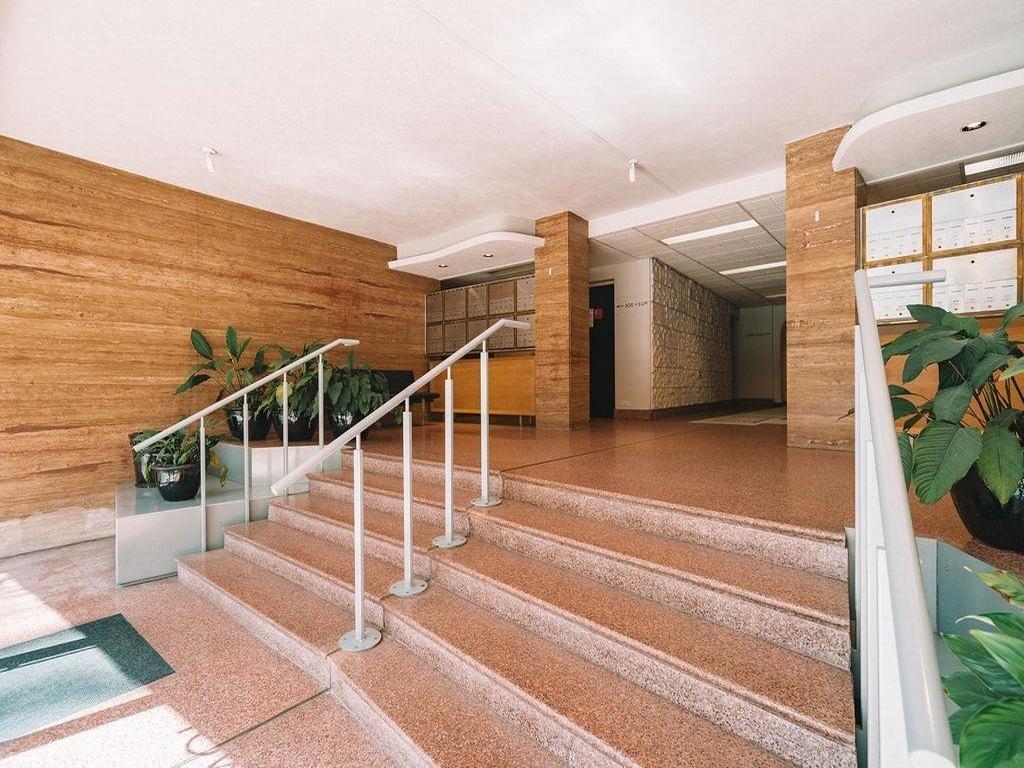Listing Image for R3090412