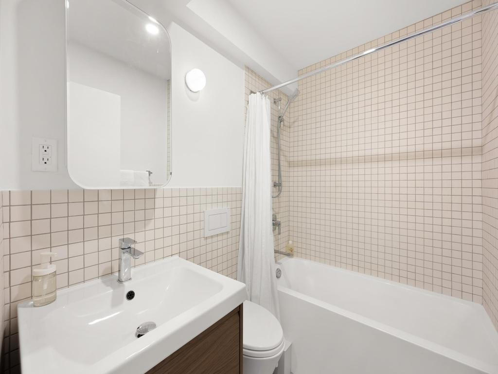 Listing Image for R3090412