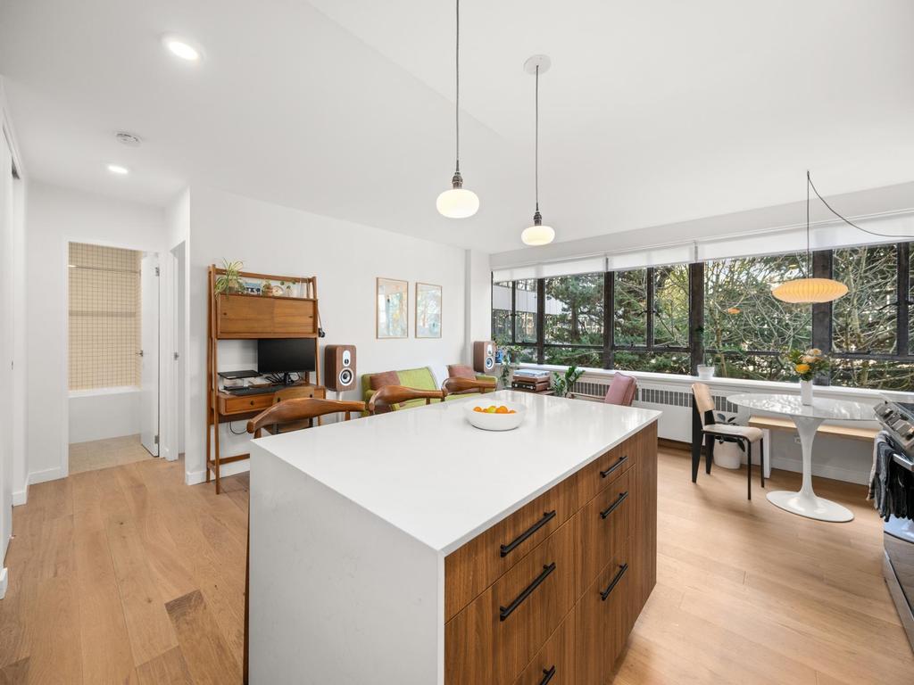 Listing Image for R3090412