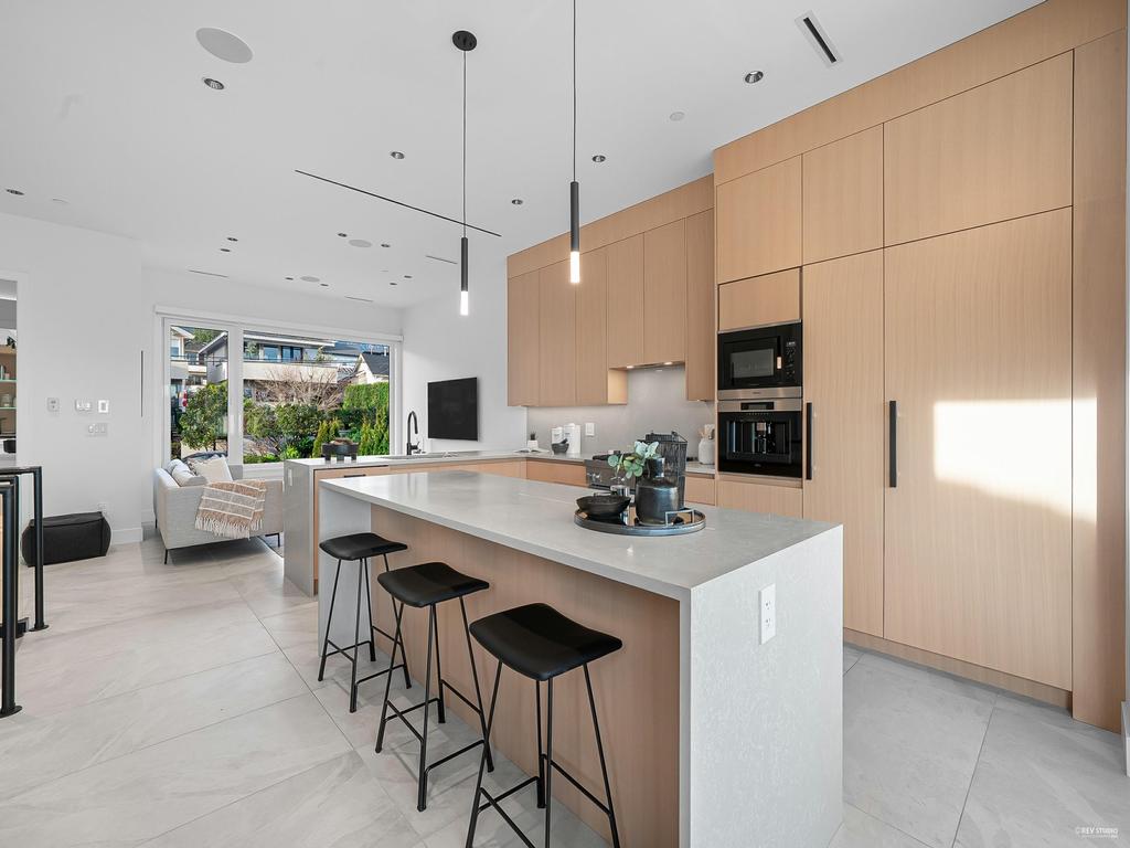 Listing Image for R3090415